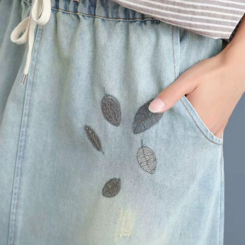 Blader Brodert Burr Dame Denimskjørt